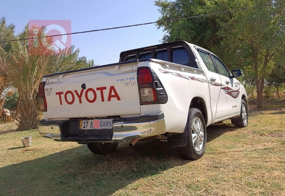 تويوتا هايلوكس